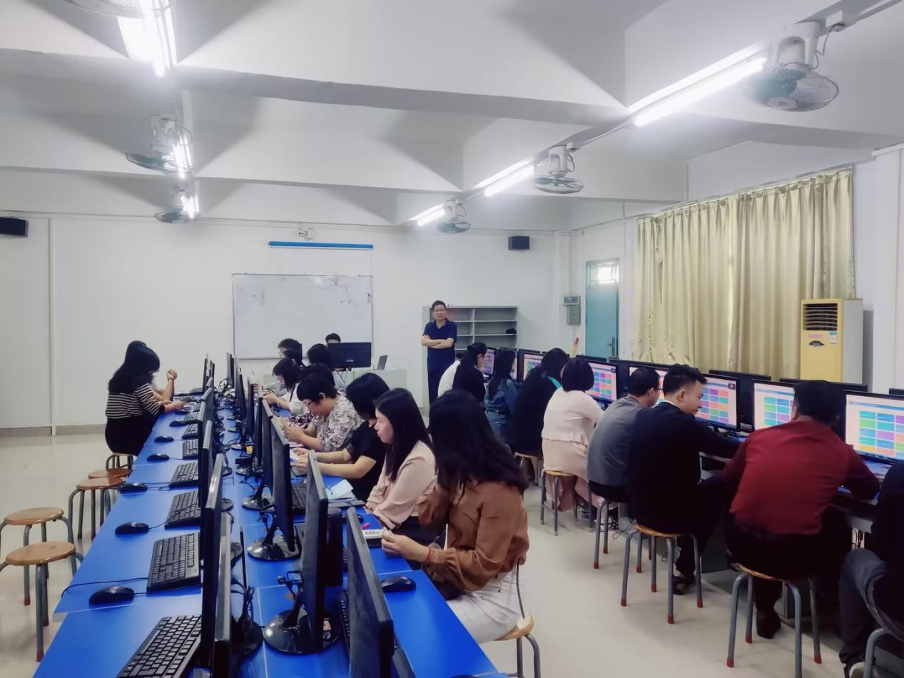 澳门威尼克斯人网站举办第二次教务系统培训会议