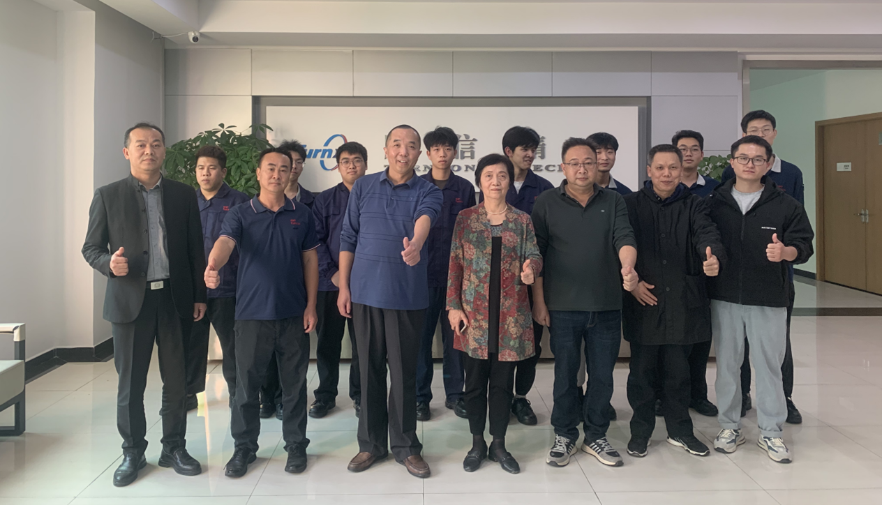 温情关怀促成长，走访交流增合作 --- 副校长薛晓萍带队走访腾信精密，开启校企共赢新篇